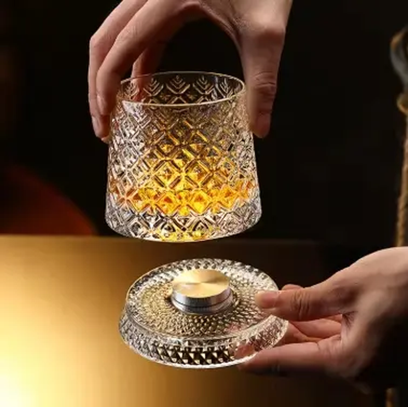 Rotating Whiskey Glass Crystal Whiskey & Rum Glass for Cocktail Parties 360° Rotating Base Premium Crystal Elegant Modern Design Comfortable Grip Stable Spin Versatile Drinkware
